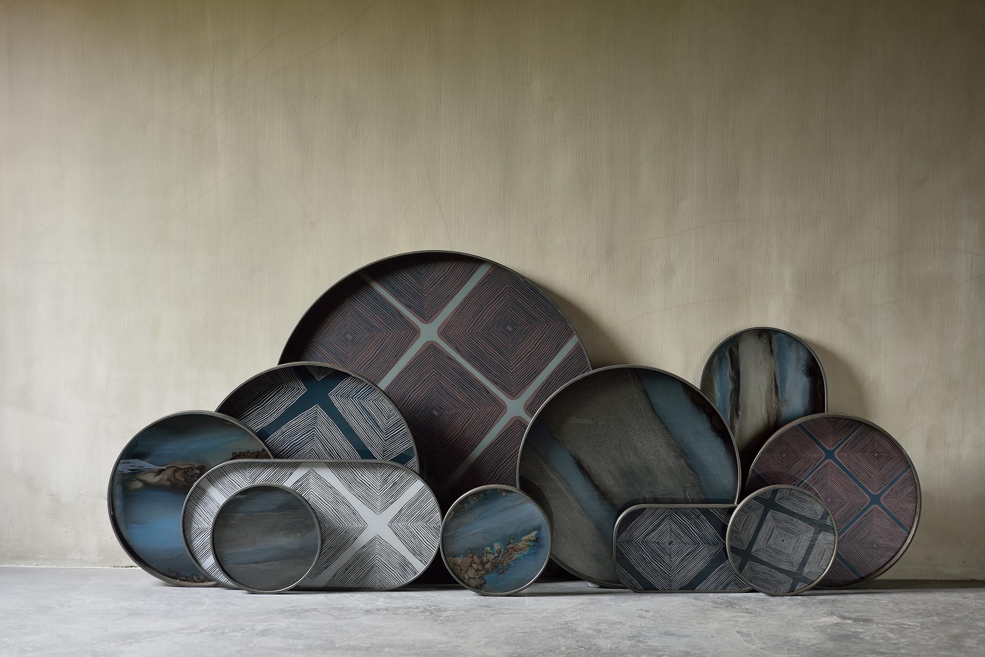 Slate Linear Squares Glass Tray - Medium